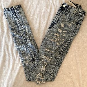 Aphrodite Super Distressed High Waist Jeans